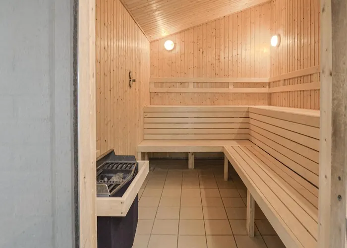 In With Sauna